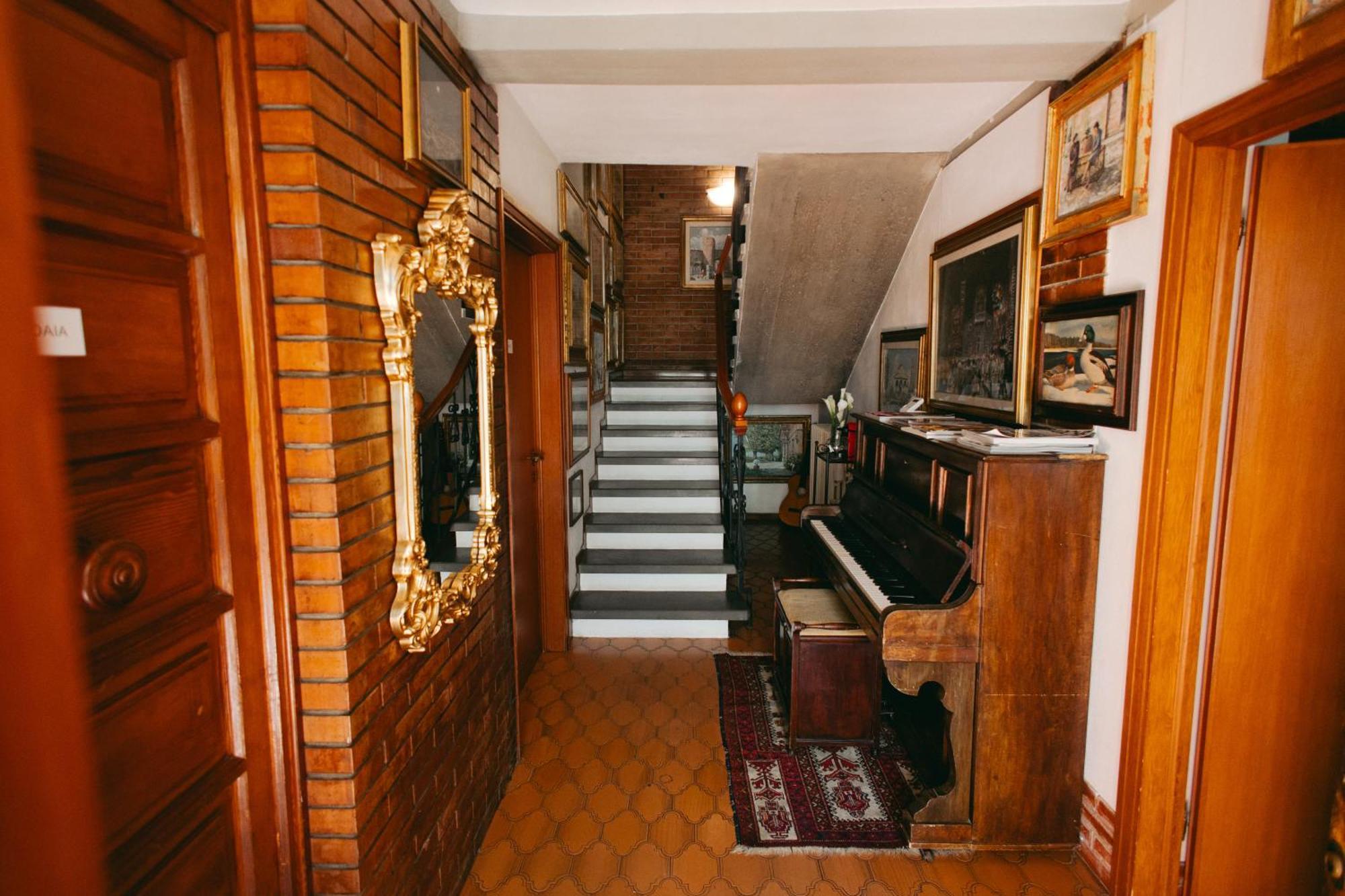 فندق Enzo'S House لوكا المظهر الخارجي الصورة