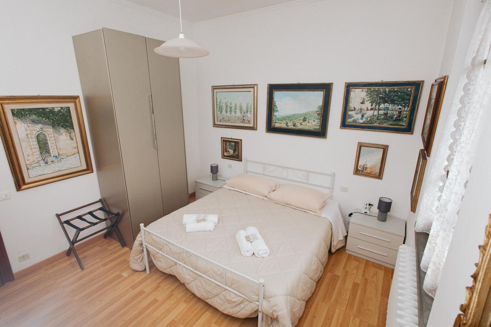 فندق Enzo'S House لوكا المظهر الخارجي الصورة