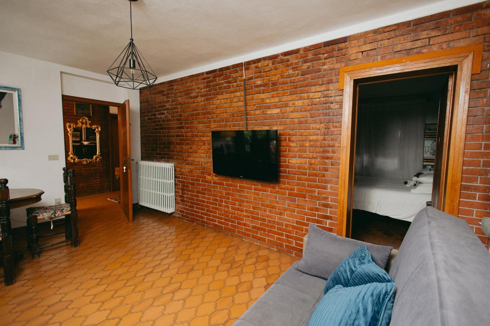 فندق Enzo'S House لوكا المظهر الخارجي الصورة